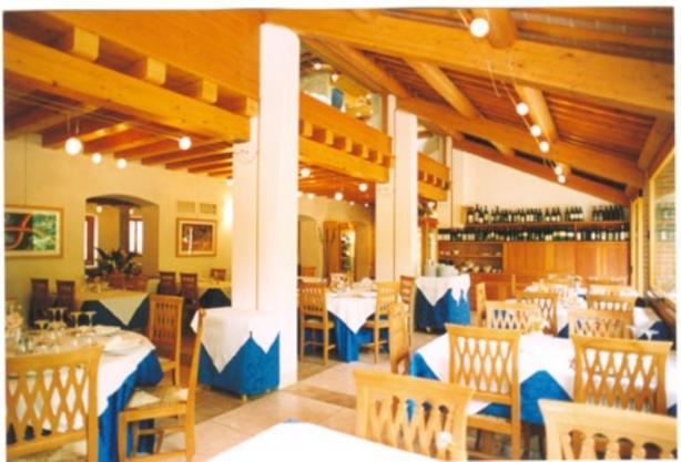 Hotel Ristorante La Casona Feltre Exteriör bild